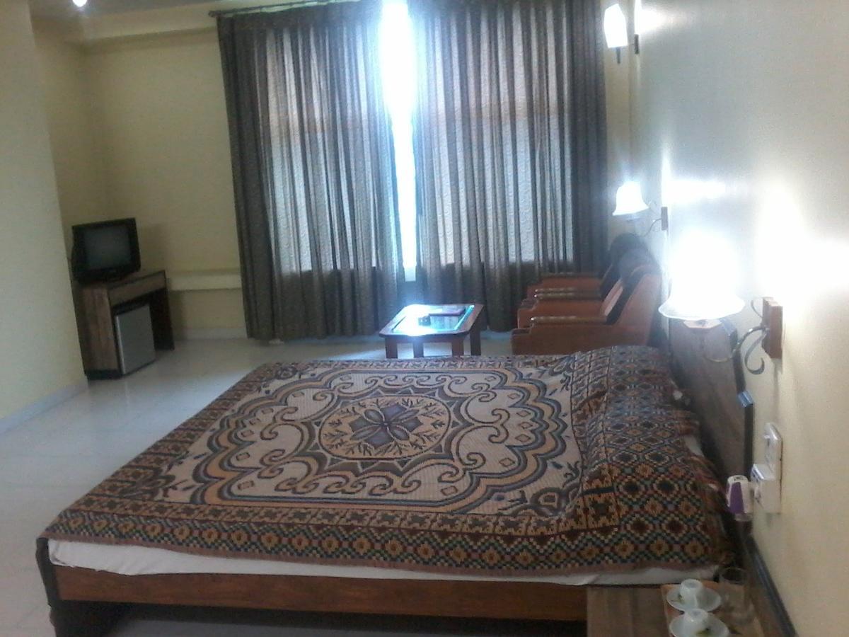 Hotel Haveli Krishnanagar Bagian luar foto
